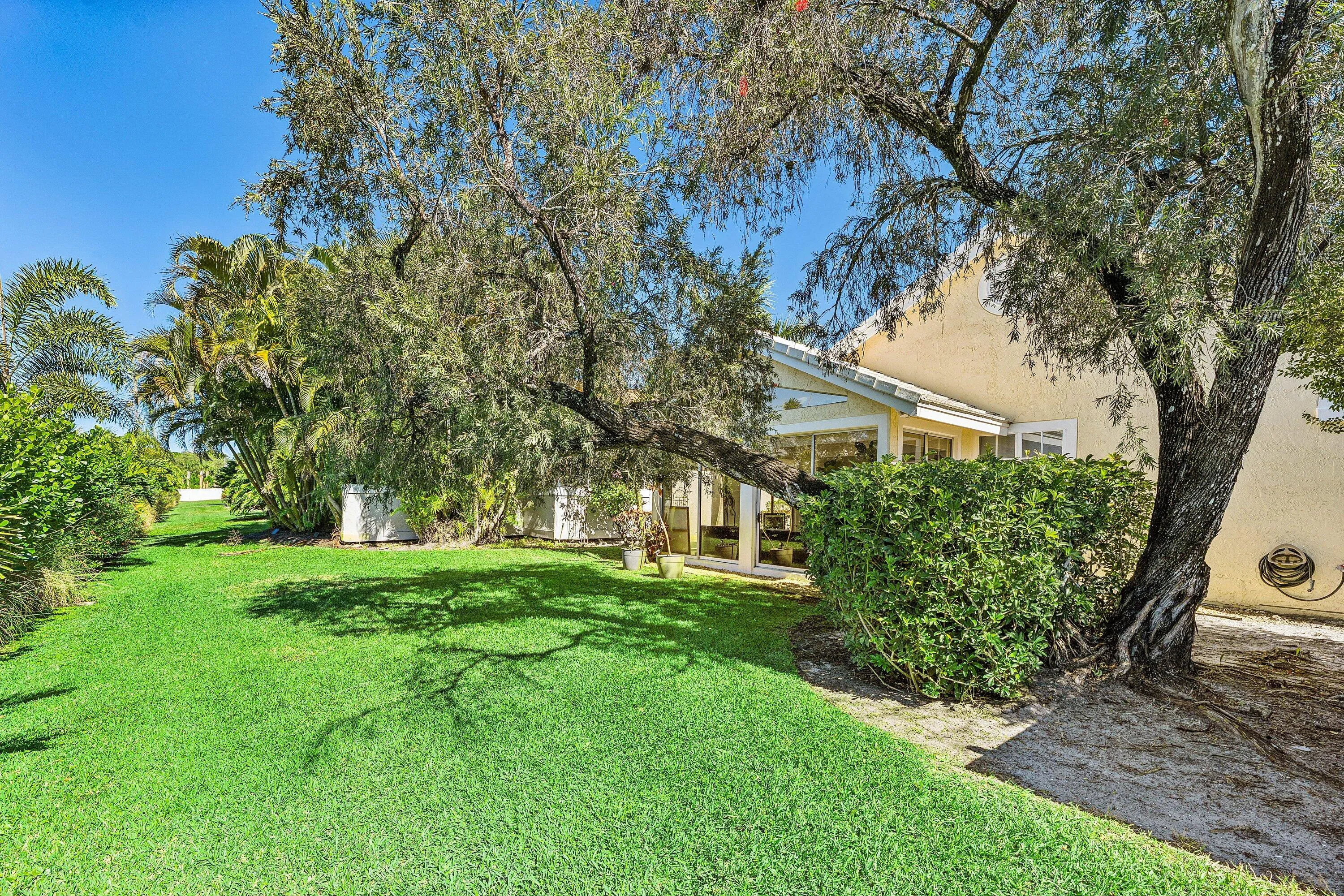 032-13853PalmGrovePlace-PalmBeachGardens
