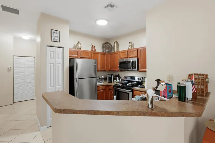 Kitchen/Breakfast Bar