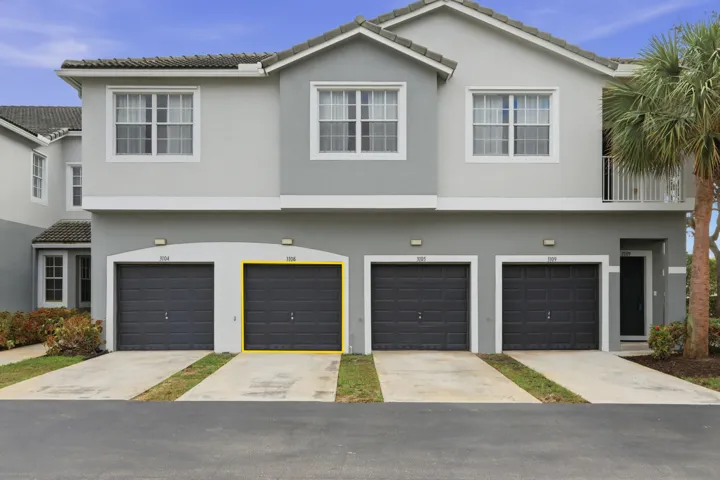 Front Exterior/Garage