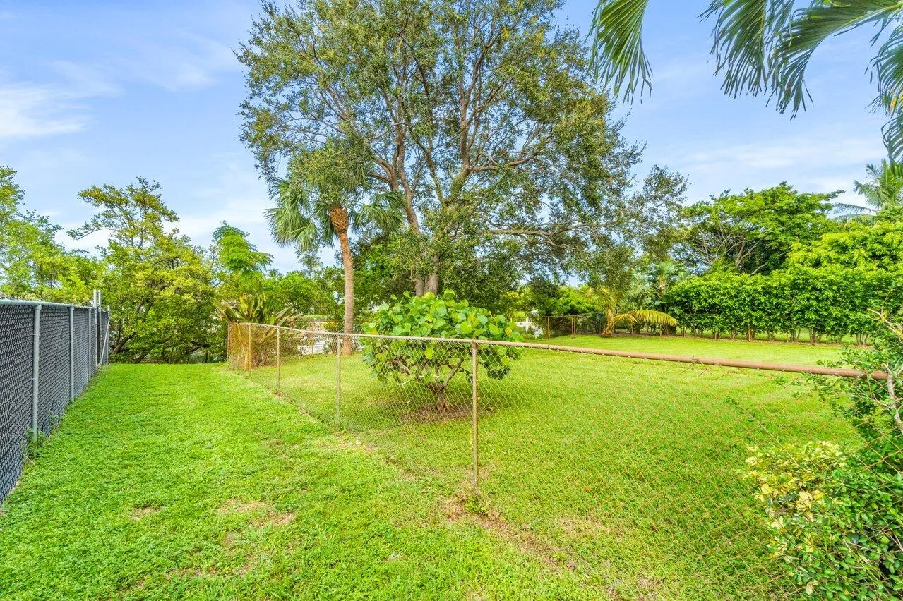 018-751HummingbirdWay-NorthPalmBeach-FL-