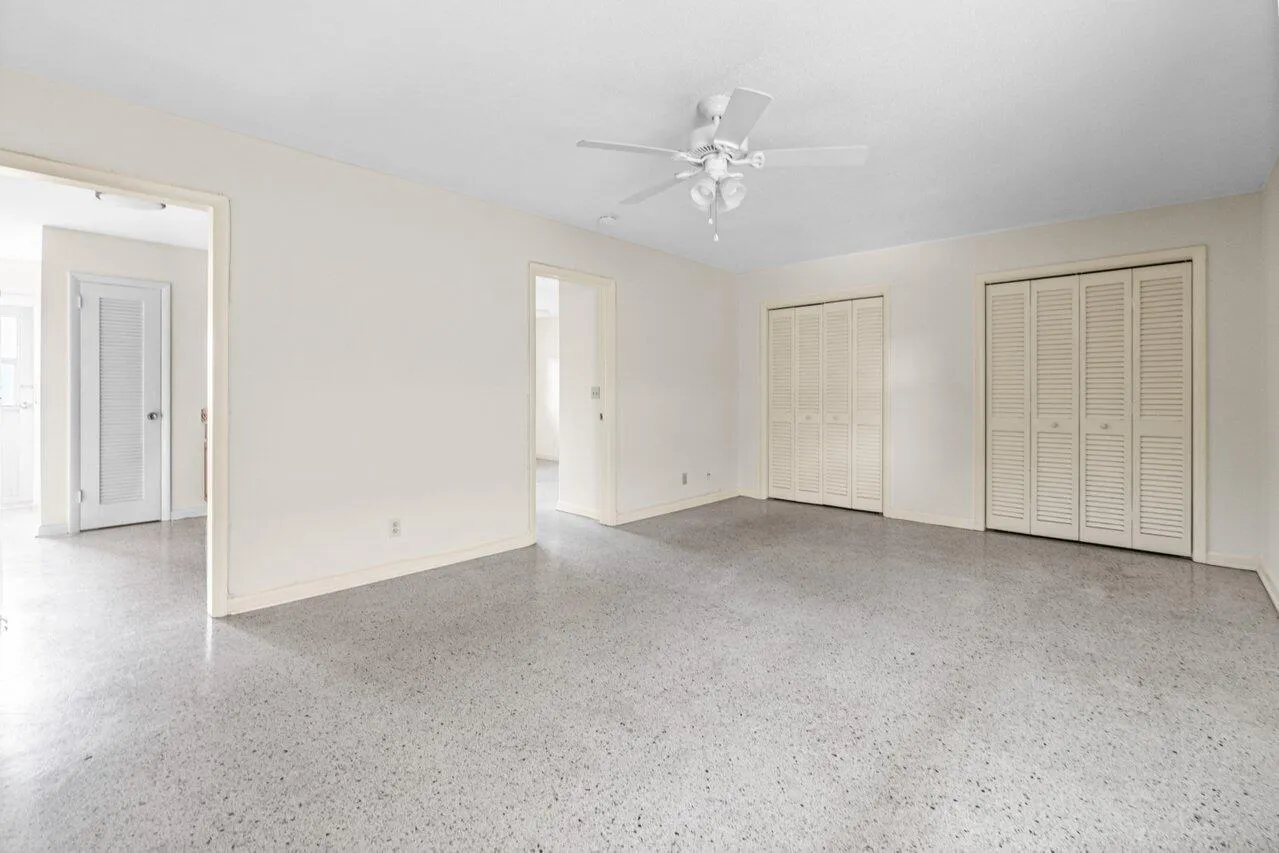 009-751HummingbirdWay-NorthPalmBeach-FL-