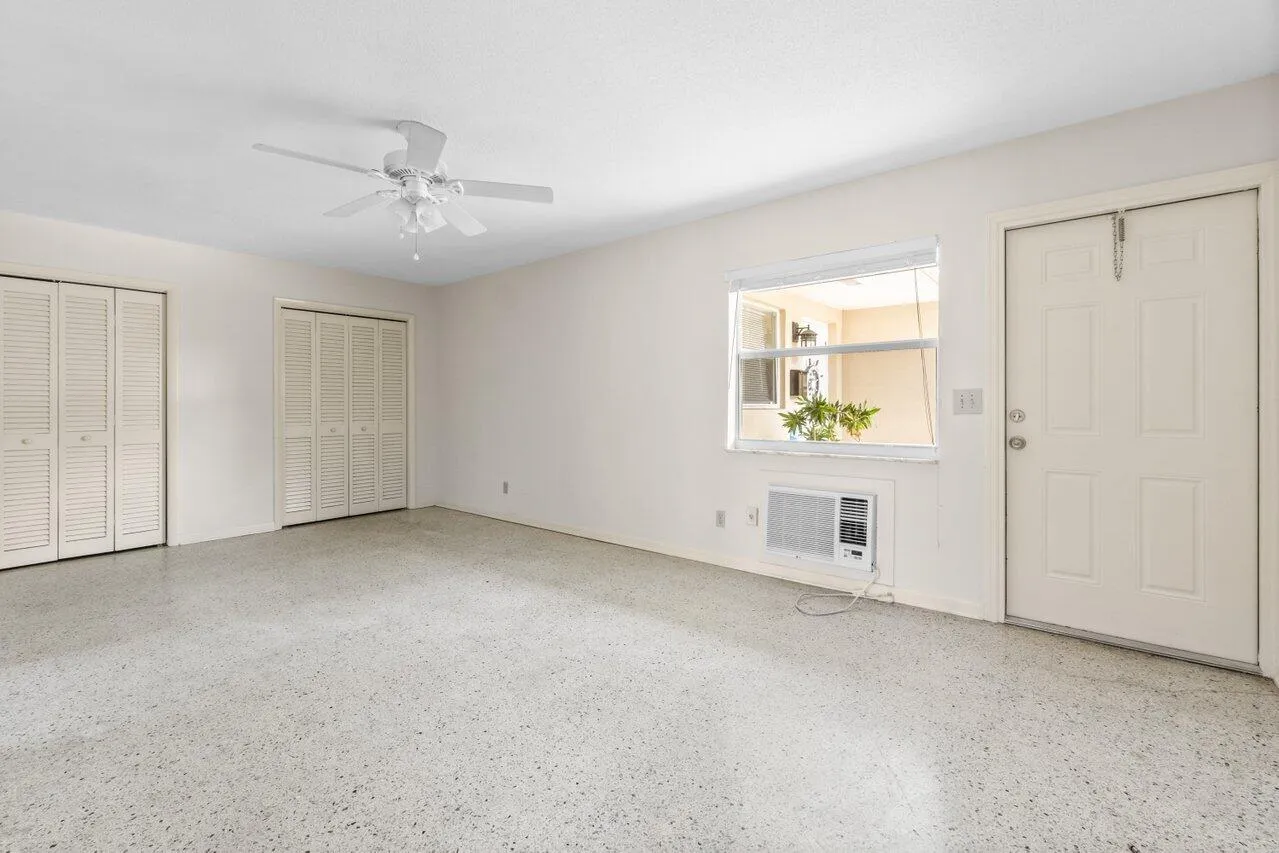 005-751HummingbirdWay-NorthPalmBeach-FL-