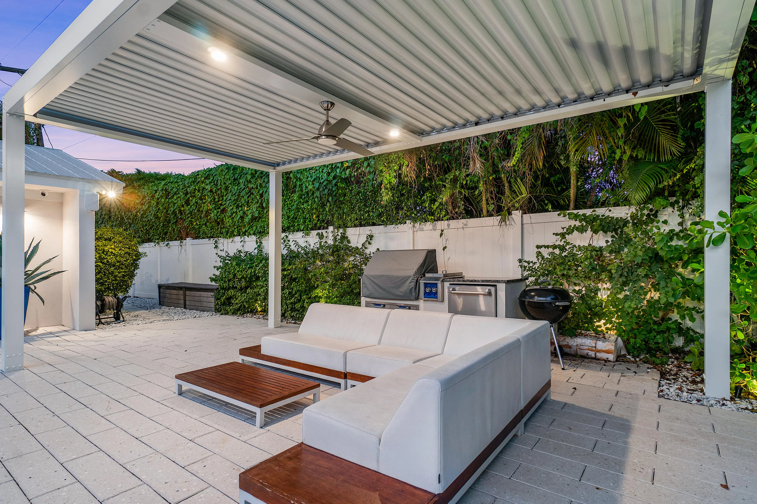 054-1117LakeDrive-DelrayBeach-FL-33444-F