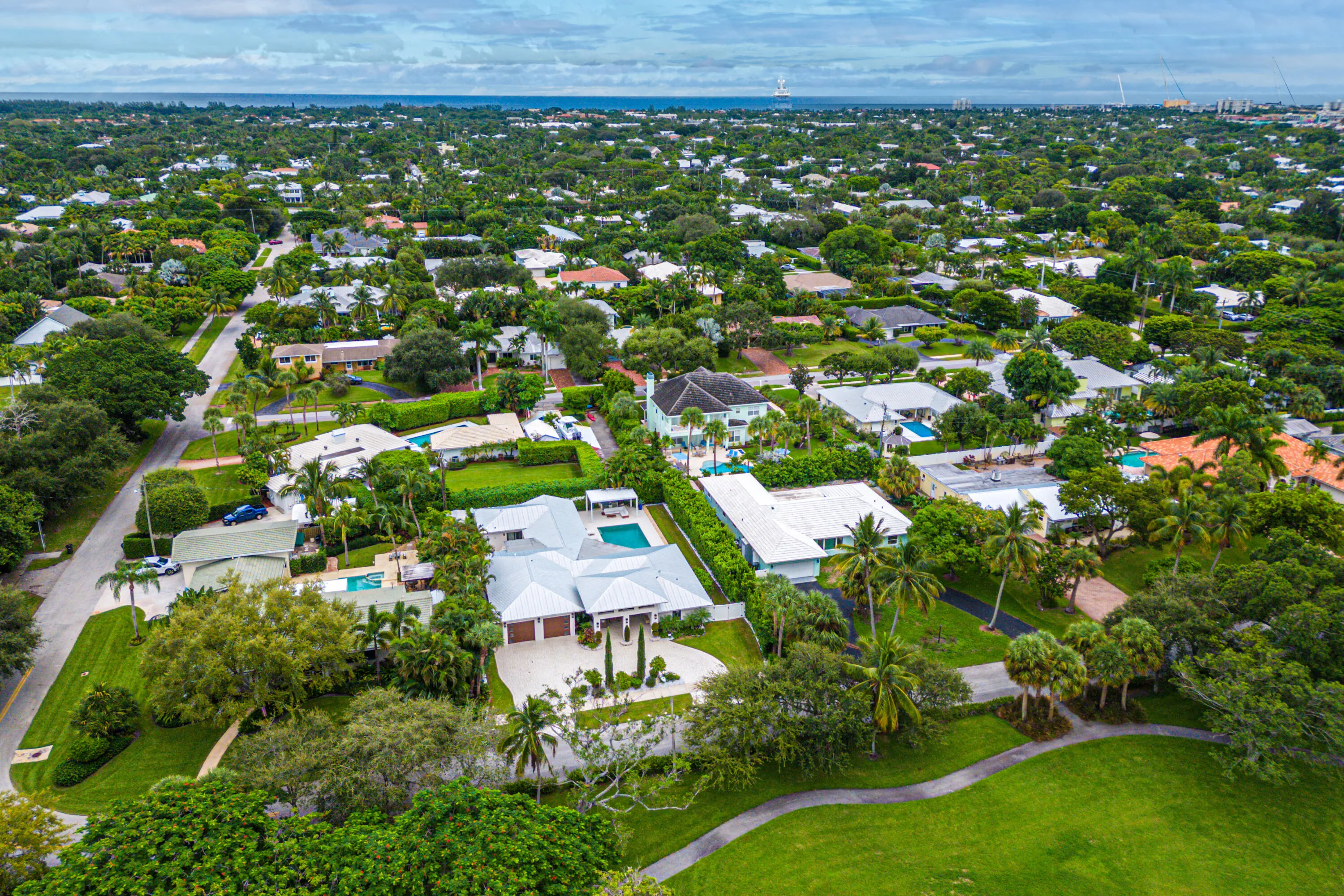 043-1117LakeDrive-DelrayBeach-FL-33444-F
