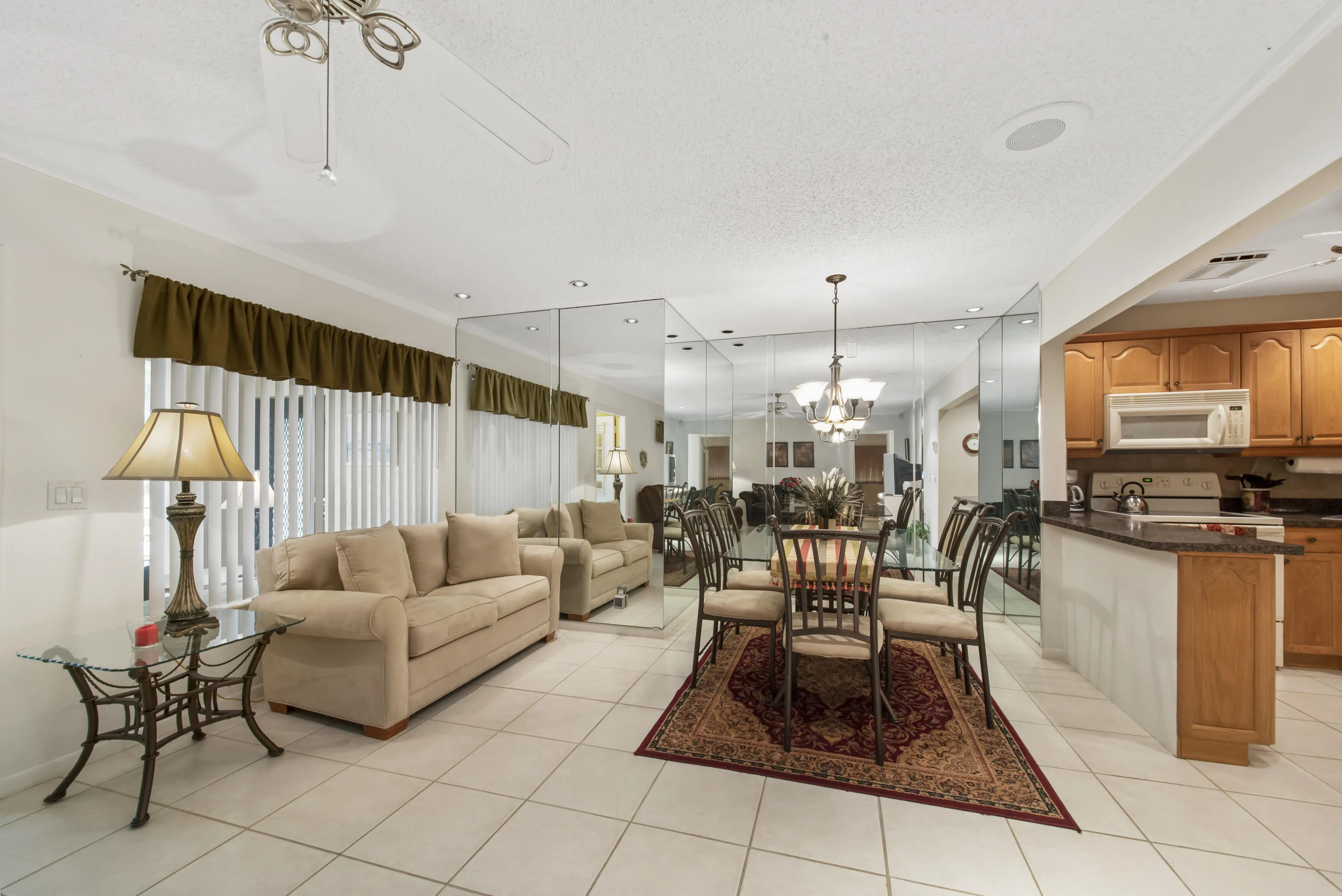 Ceramic Tiled Floors in all Living Areas