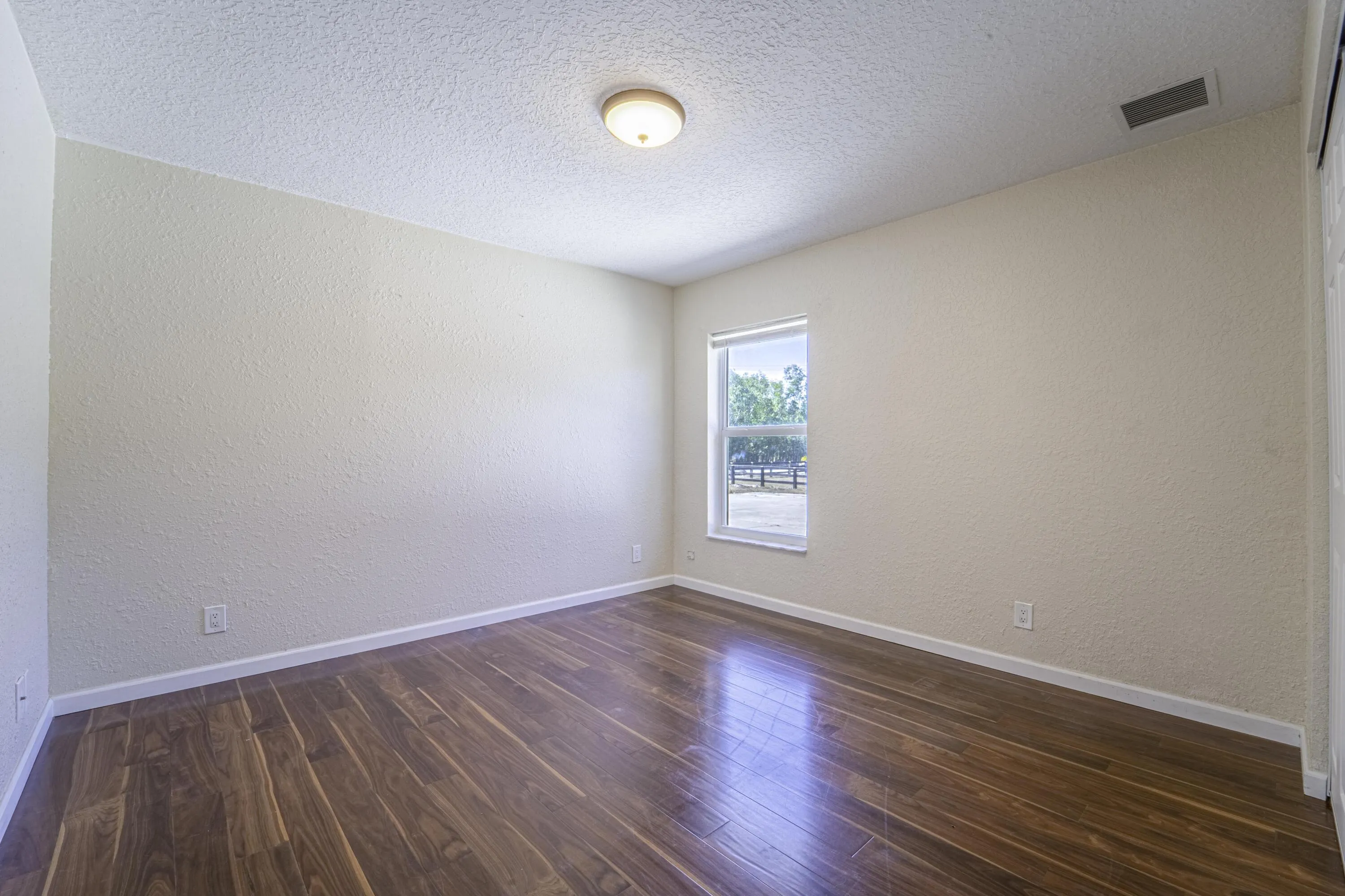 16_bedroom