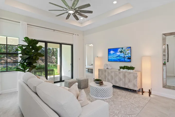 PBH_Tesoro_Angelo_Pic_Living_2of2_F1