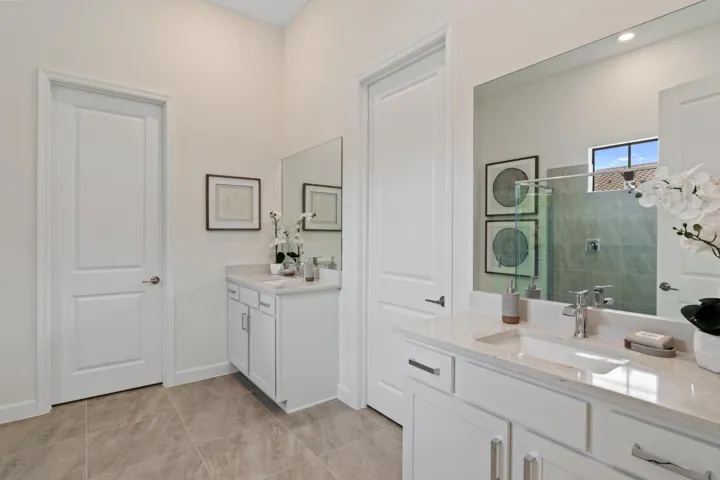 PBH_Tesoro_Angelo_Pic_Owners_Bath_2of2_F
