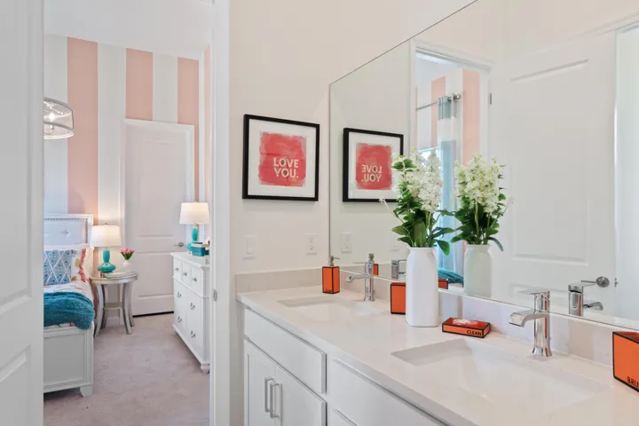 PBH_Tesoro_Angelo_Pic_Bath2_2of2_F1