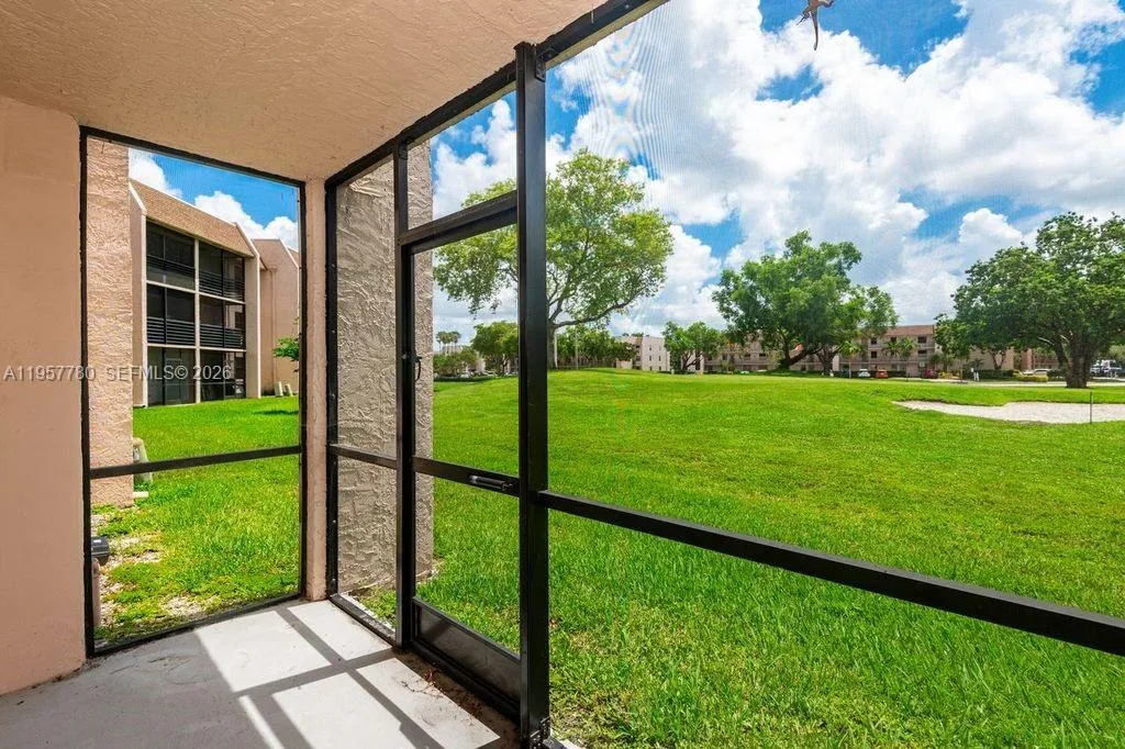 SCREENED PATIO
