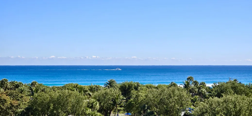 VIEW EAST: DRAMATIC ATLANTIC SEASCAPES