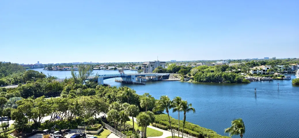 VIEW WEST: WINDING INTRACOASTAL