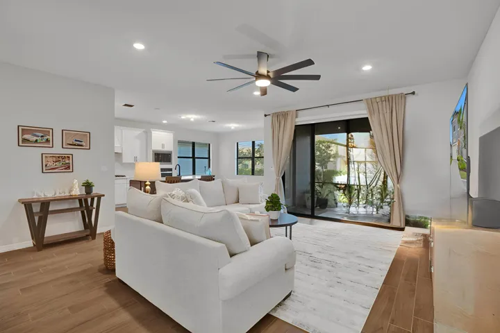 Livingroom2