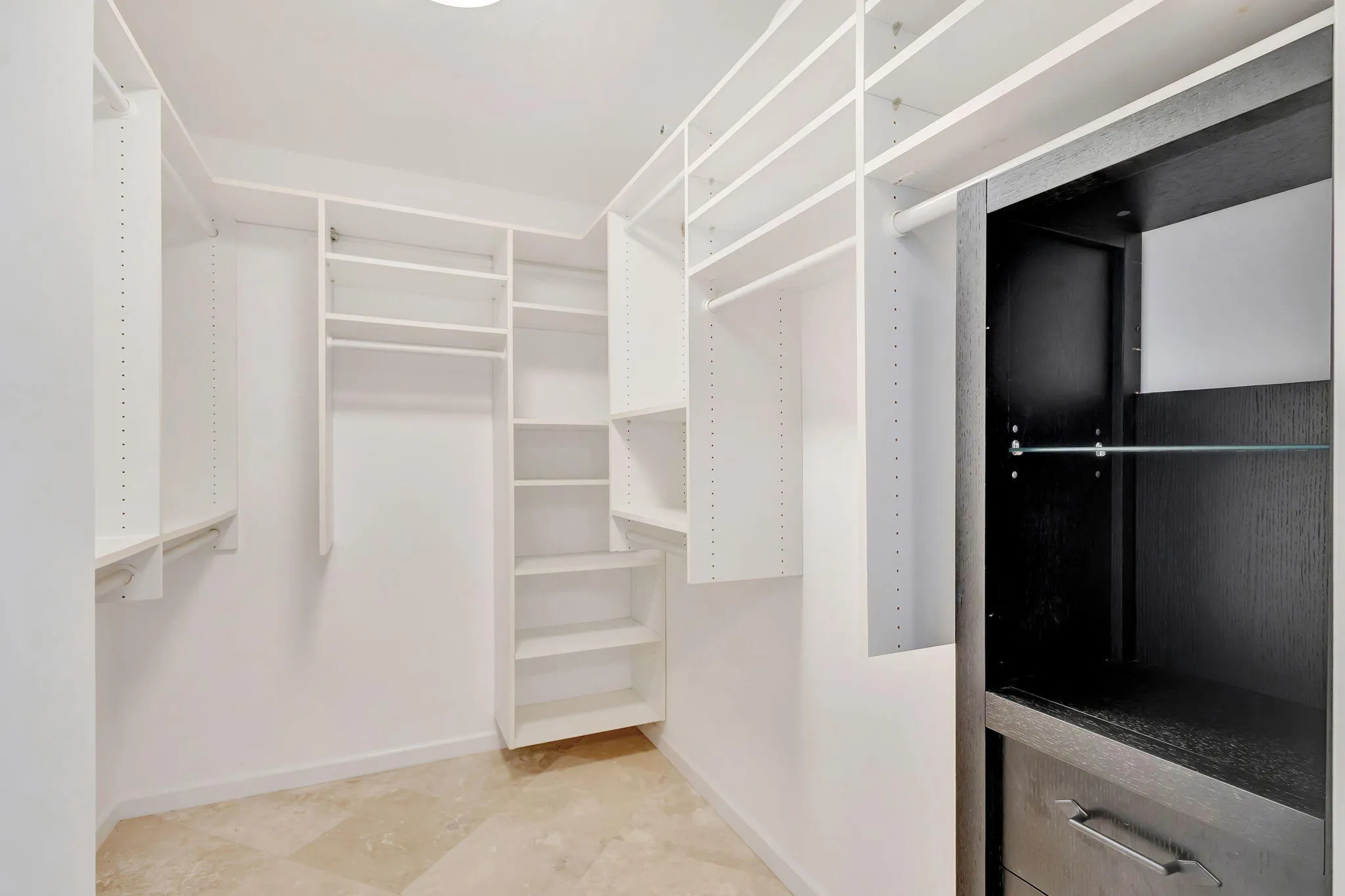 Guest Suite Closet