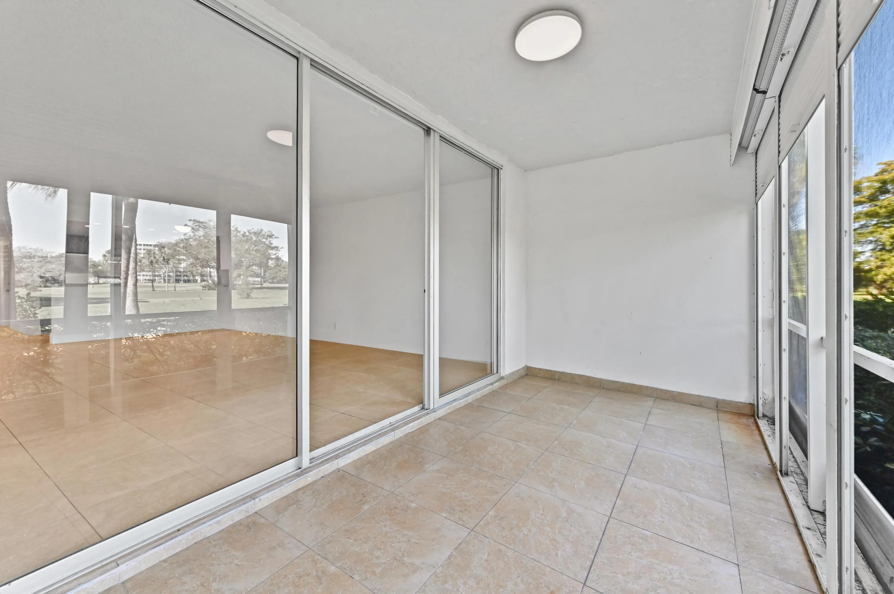26 Patio 02