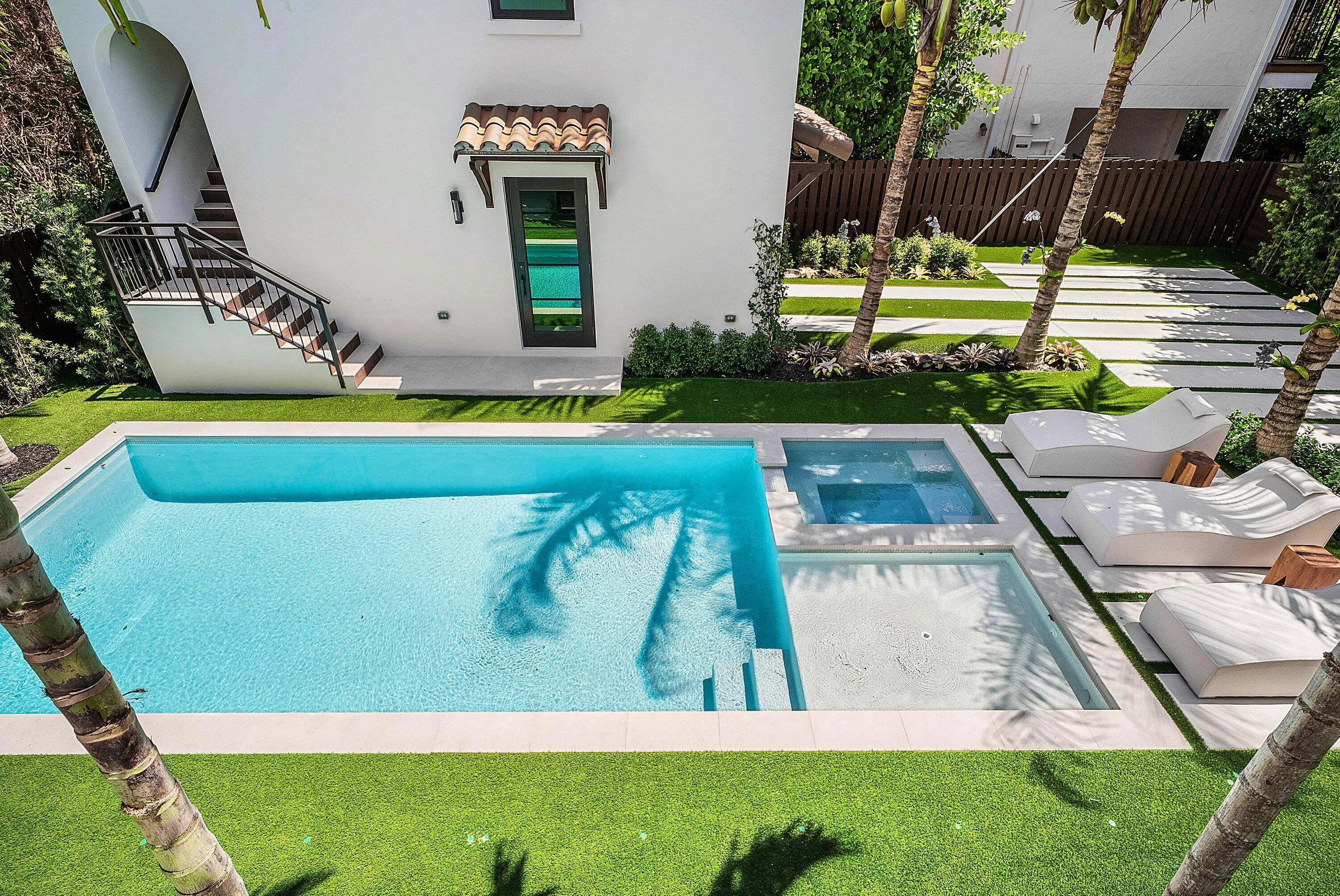 039-230PershingWay-WestPalmBeach-FL-3340
