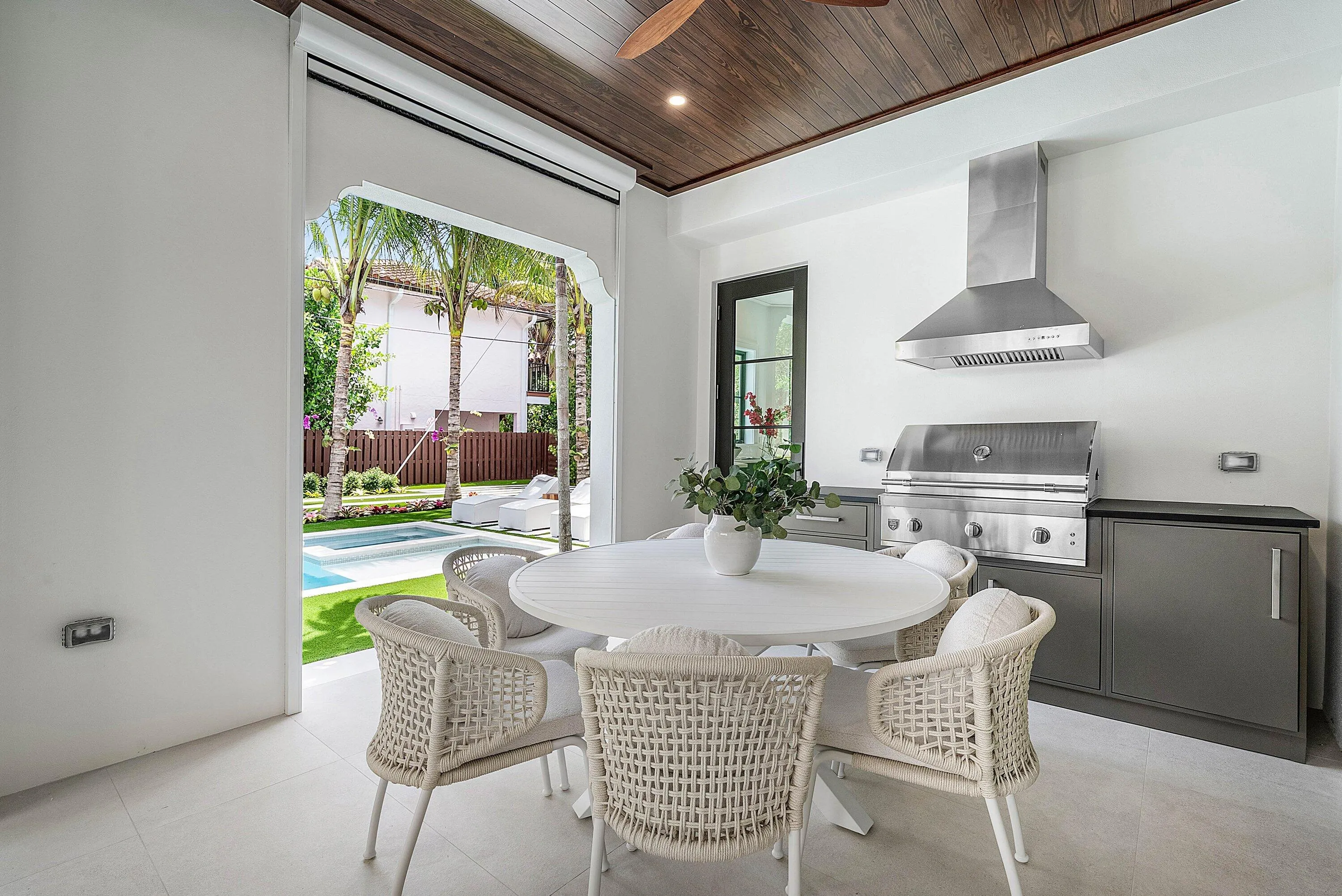 051-230PershingWay-WestPalmBeach-FL-3340