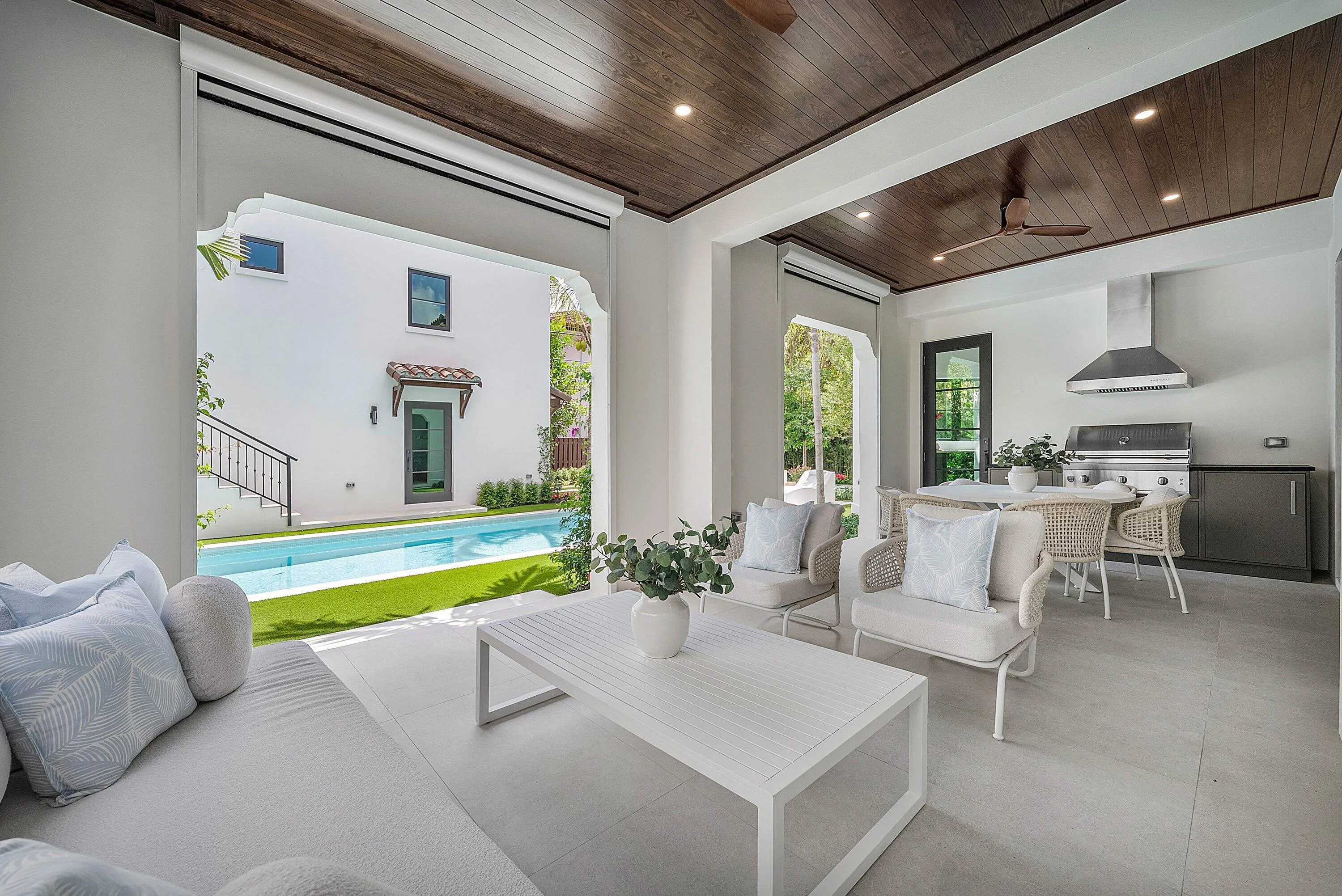 049-230PershingWay-WestPalmBeach-FL-3340