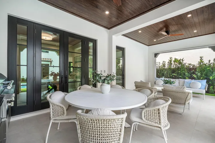 052-230PershingWay-WestPalmBeach-FL-3340