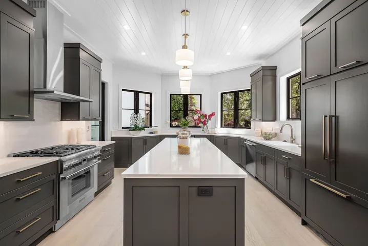 022-230PershingWay-WestPalmBeach-FL-3340