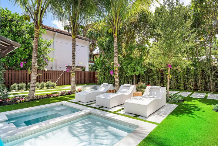 059-230PershingWay-WestPalmBeach-FL-3340