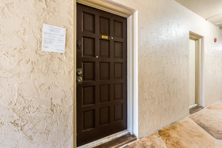 6301-N-Falls-Cir-Dr-Apt-307-HigMedia-006