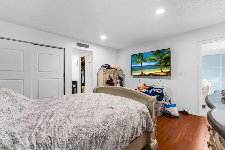 6301-N-Falls-Cir-Dr-Apt-307-HigMedia-022