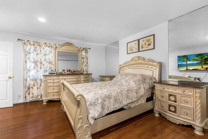 6301-N-Falls-Cir-Dr-Apt-307-HigMedia-020