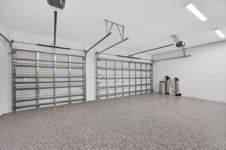 3 Car Garage