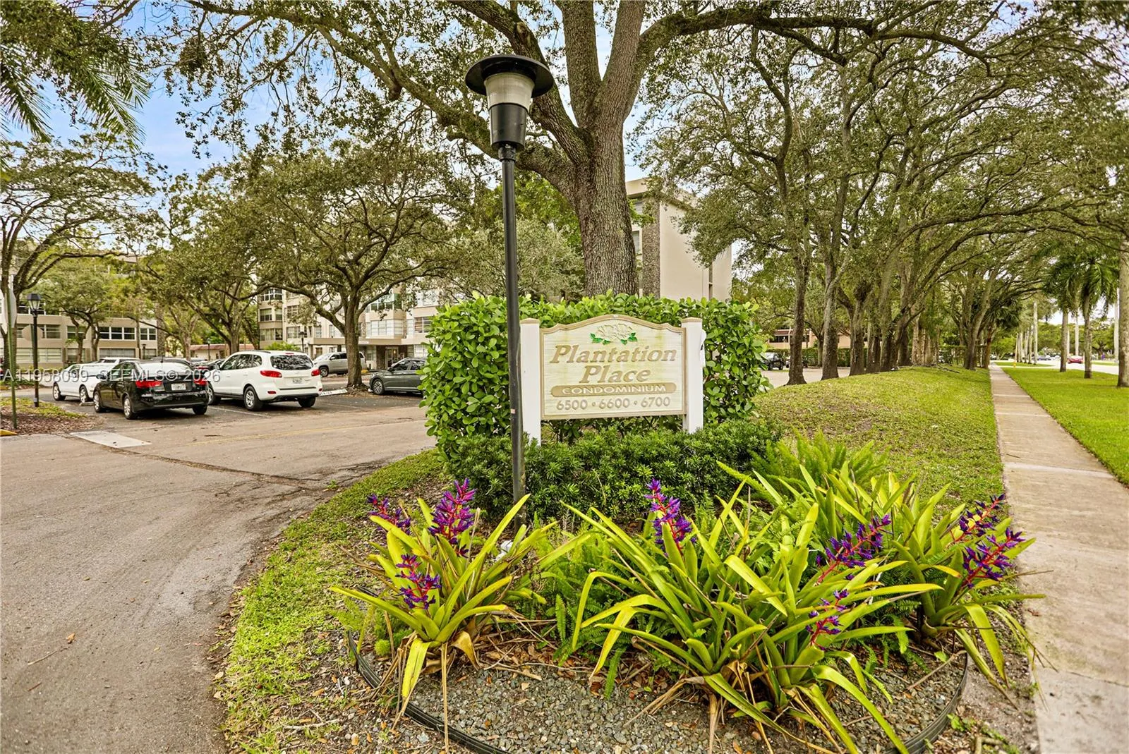 Listed for Sale Stunning unit in the heart of Plantation by Andrea Guzman