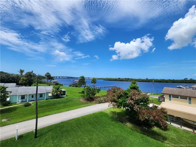 Non-waterfront lot overlooking St. Lucie River