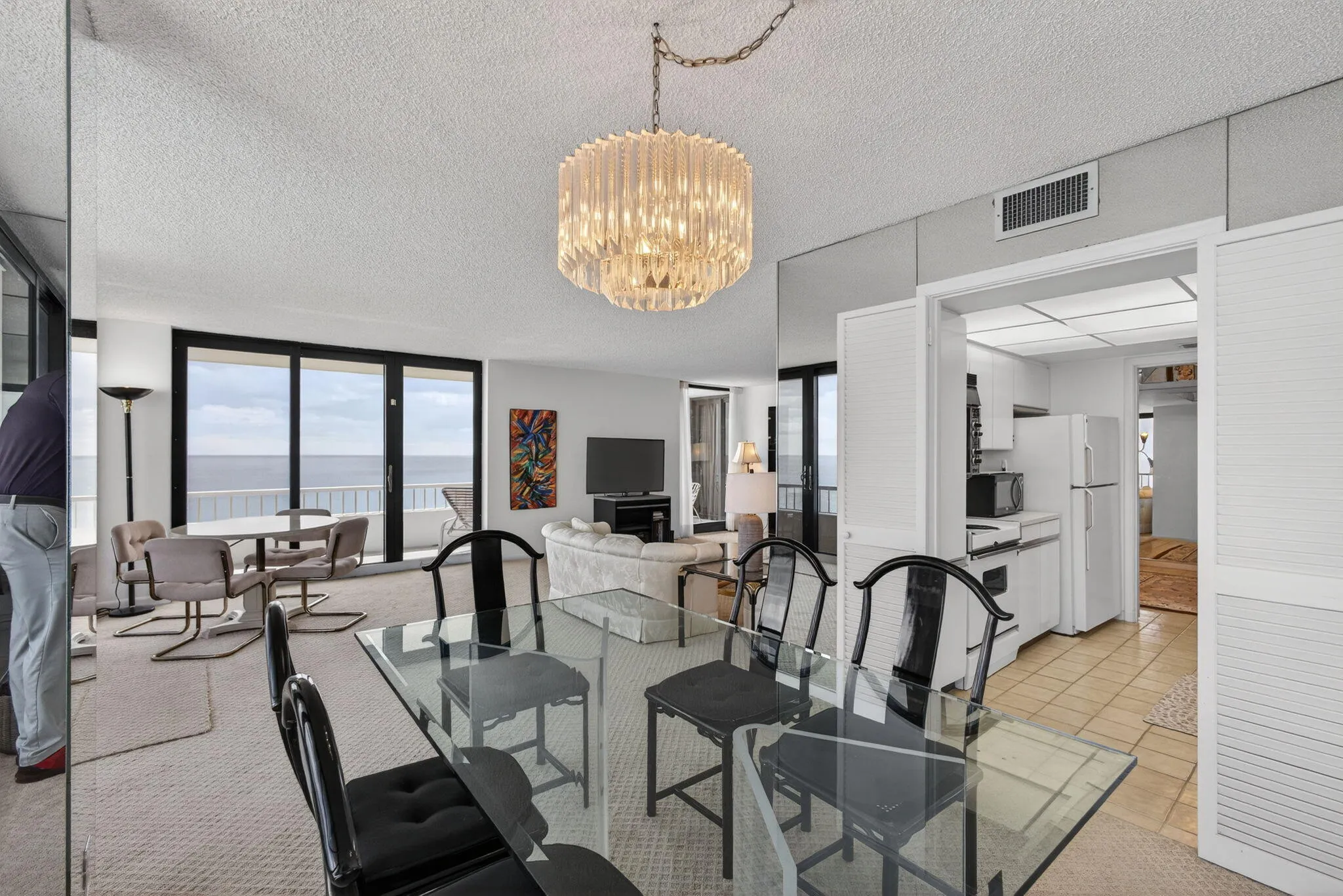 Dinning/Kitchen