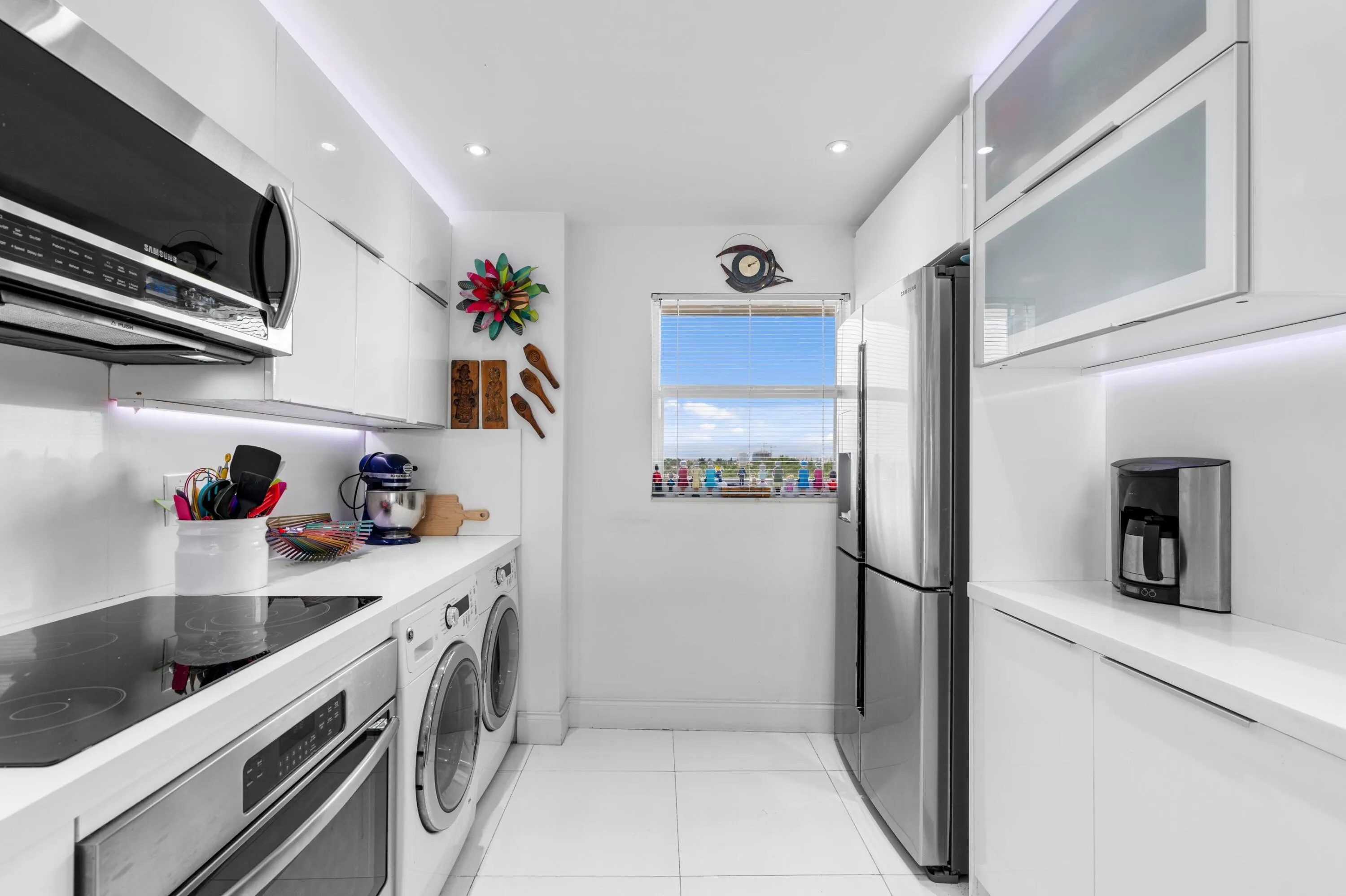 Kitchen & Laundry