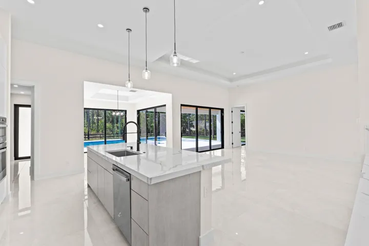 16-web-or-mls-A7405059