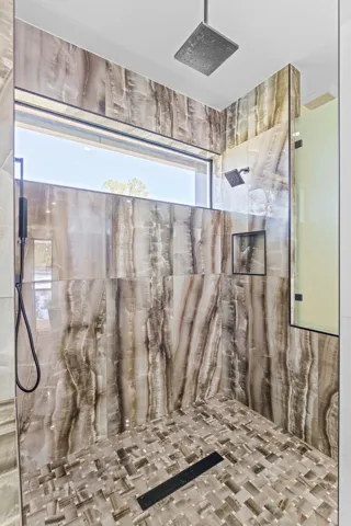 28-web-or-mls-A7405101