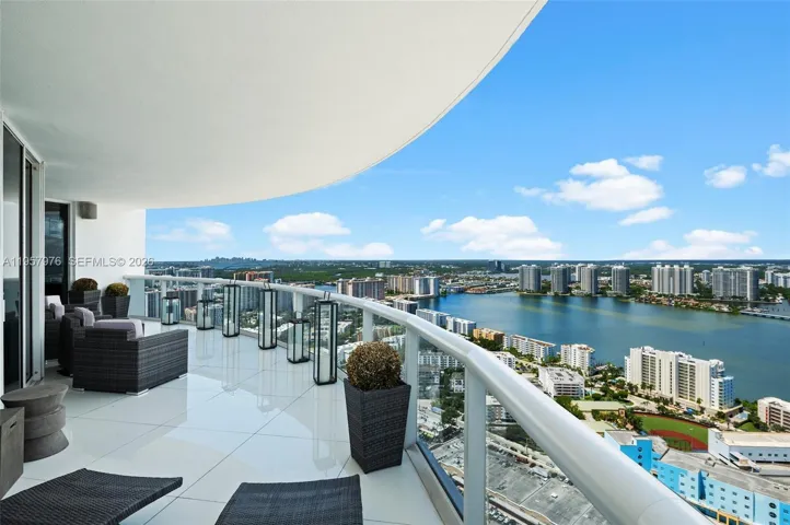 Oversized private balcony ideal for entertaining.