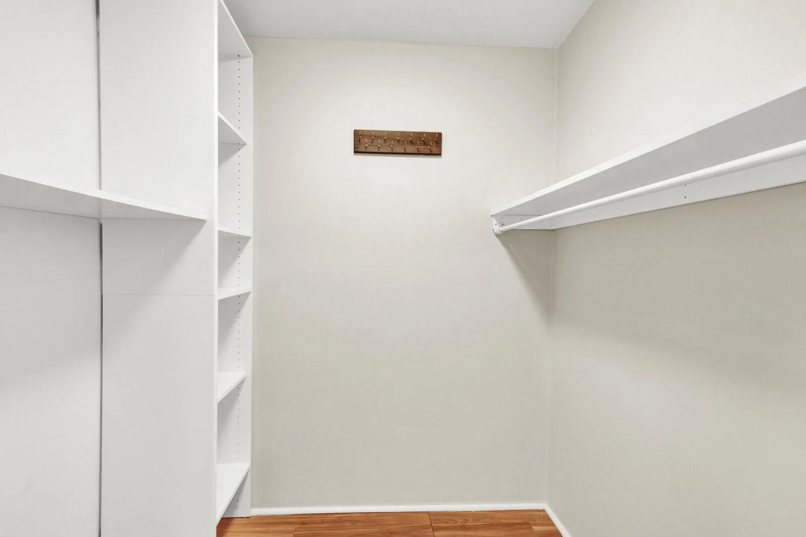 Walk-in Closet