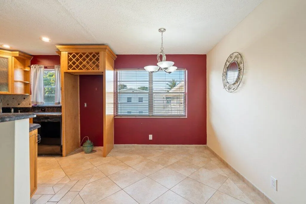 Dining Area.jpg-SMALL