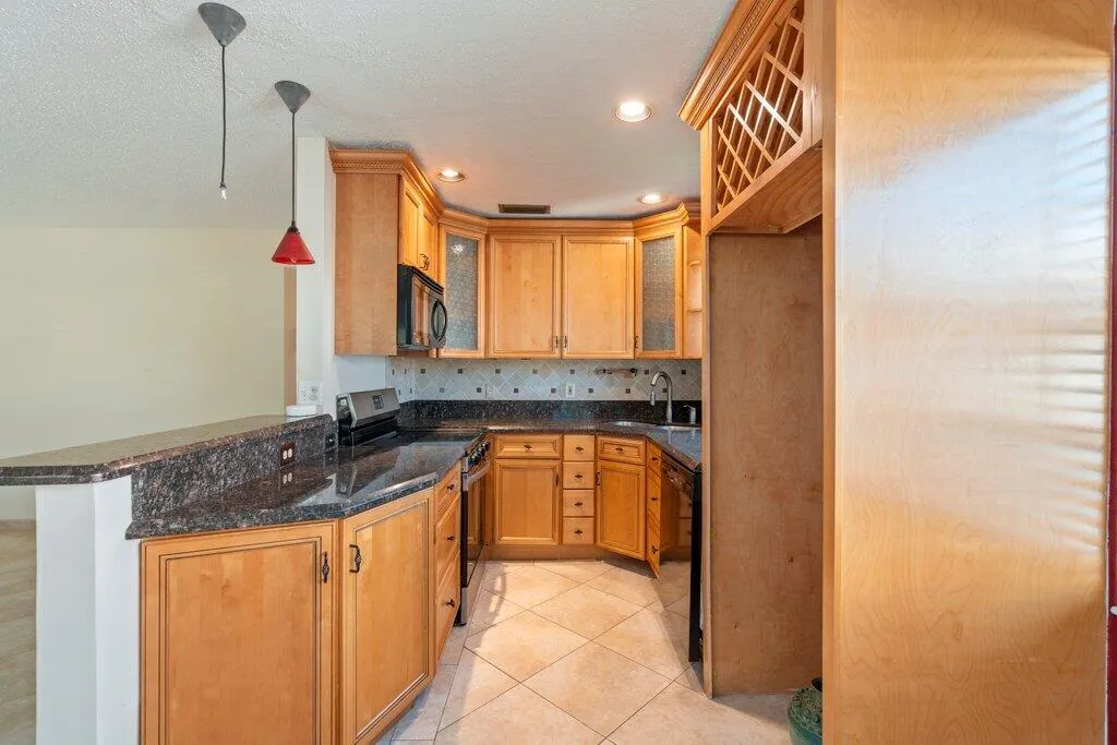 Kitchen.jpg-SMALL