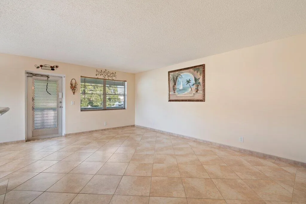 Living Room R.jpg-SMALL