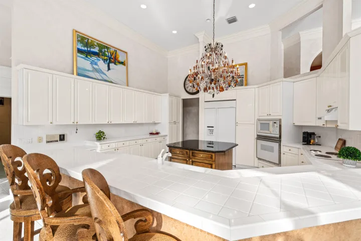 KITCHEN_LEFT_DT