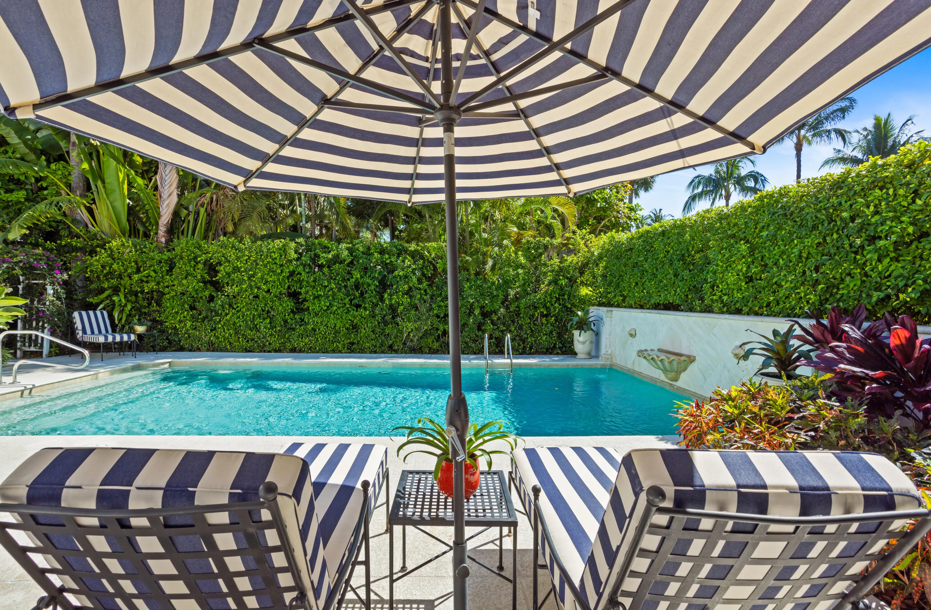 POOL_SEATING_DETAIL