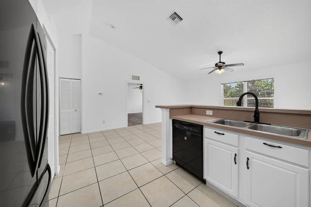 Property photo 54
