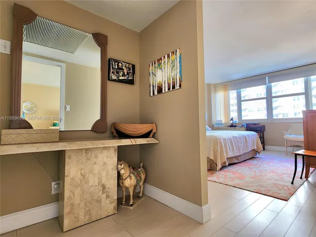 Entrance-Vanity, Dressing Area