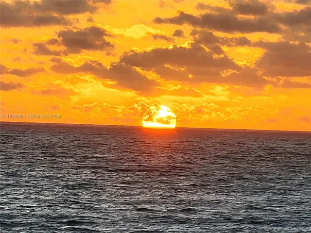 Sunrise-Parker Plaza Beach Area