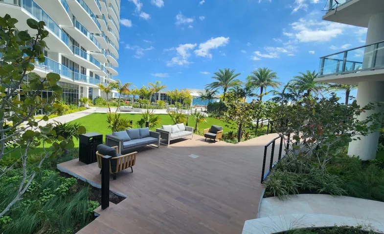 Rooftop Walking Paths