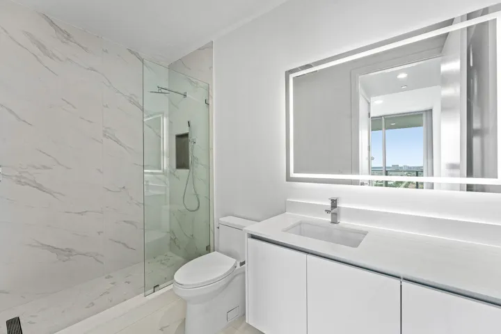 Guest Ensuite Bath