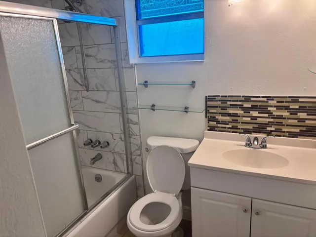 Full Bathroom in Master - Unit 103