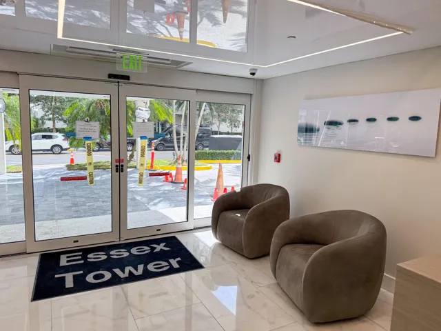 entrance enterior