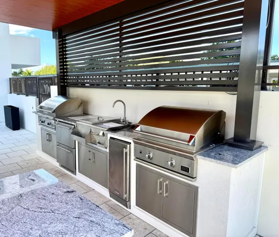 pool barbeque area